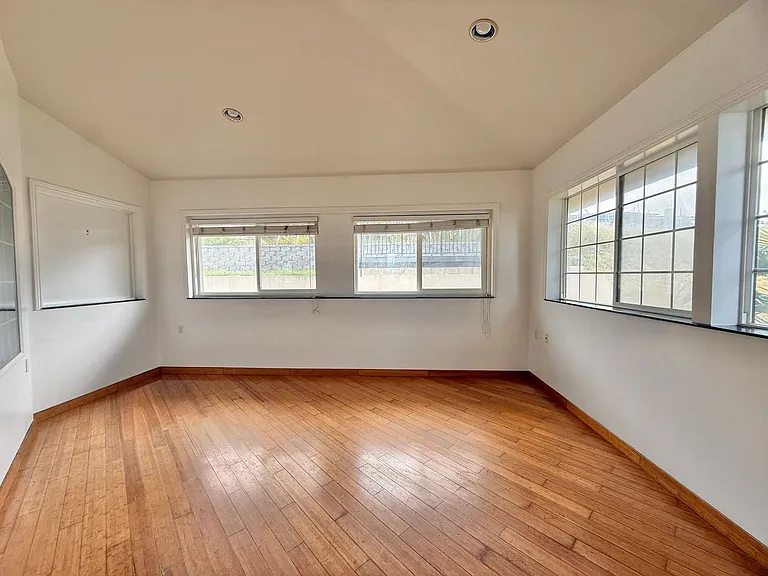 76 Keoneloa St — Photo 39