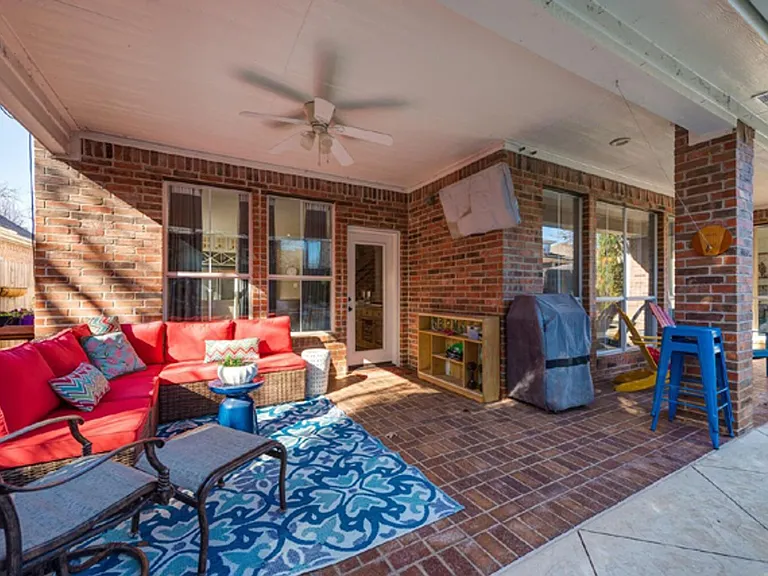2718 View Mdw — Photo 18