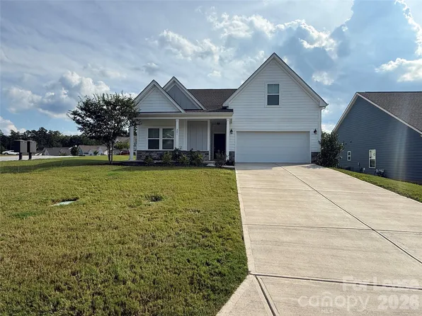 201 Old Harbor Dr, Mount Gilead, NC 27306