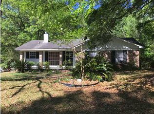 1725 Colonial Ln W, Mobile, AL 36618