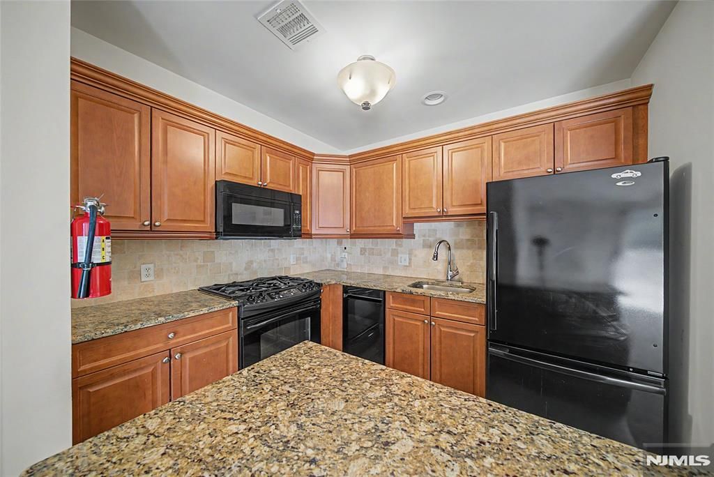 58 Kinderkamack Rd APT 22, Emerson, NJ - View 4