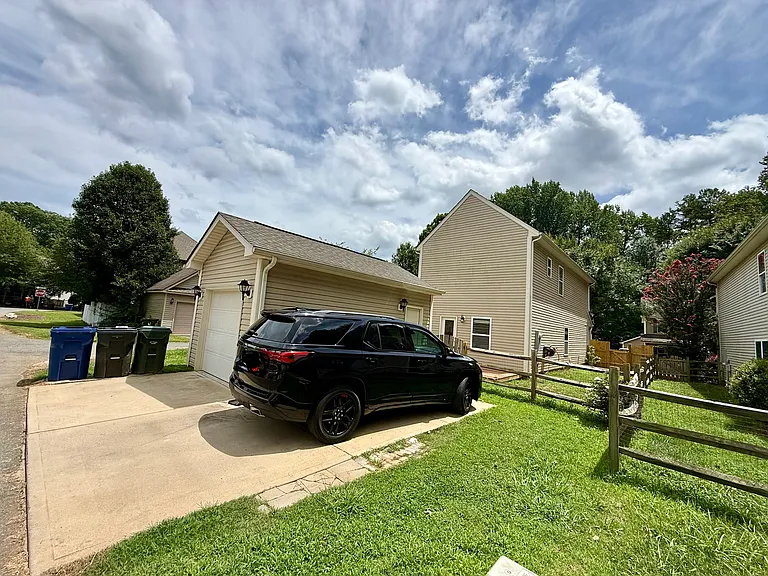 7007 McLothian Ln — Photo 22