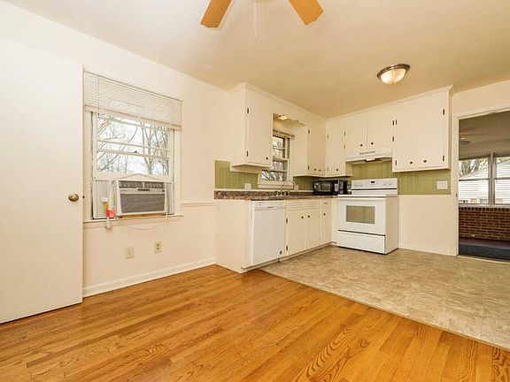 2nd image of 287 Laurel Dr