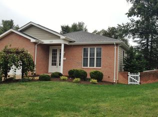 127 E North St, Woodstock, VA