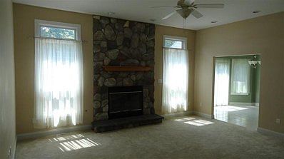 4th image of 6793 Lakeshore Dr