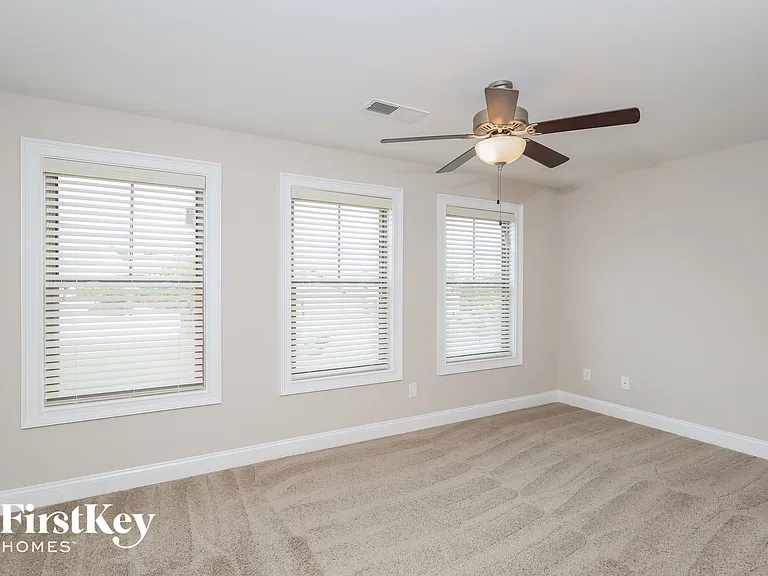 101 Village Park Dr — Photo 10