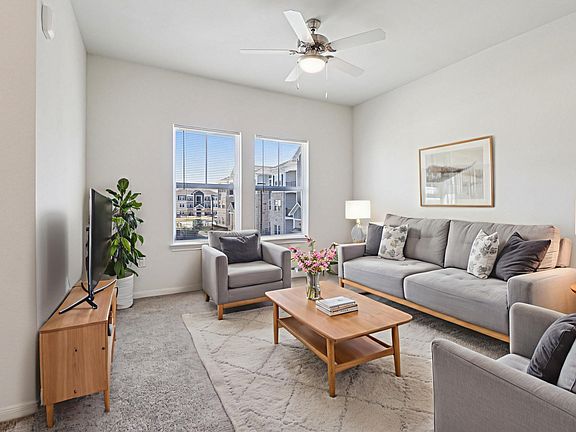 4th image of 300 S Loop 288 #2B-2Ba-1040Sqft