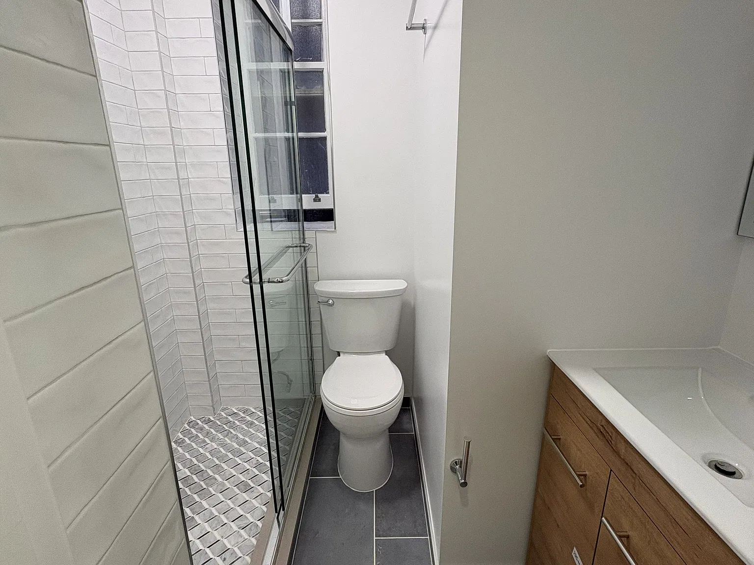 240 East 21st Street — Photo 2