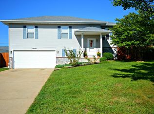 2609 S Lilac St, Ozark, MO 65721