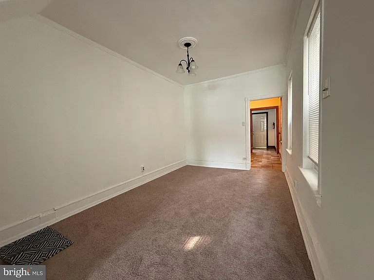 4216 Wyalusing Ave — Photo 9