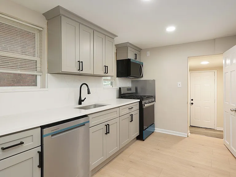 922 Martin Luther King Blvd — Photo 3