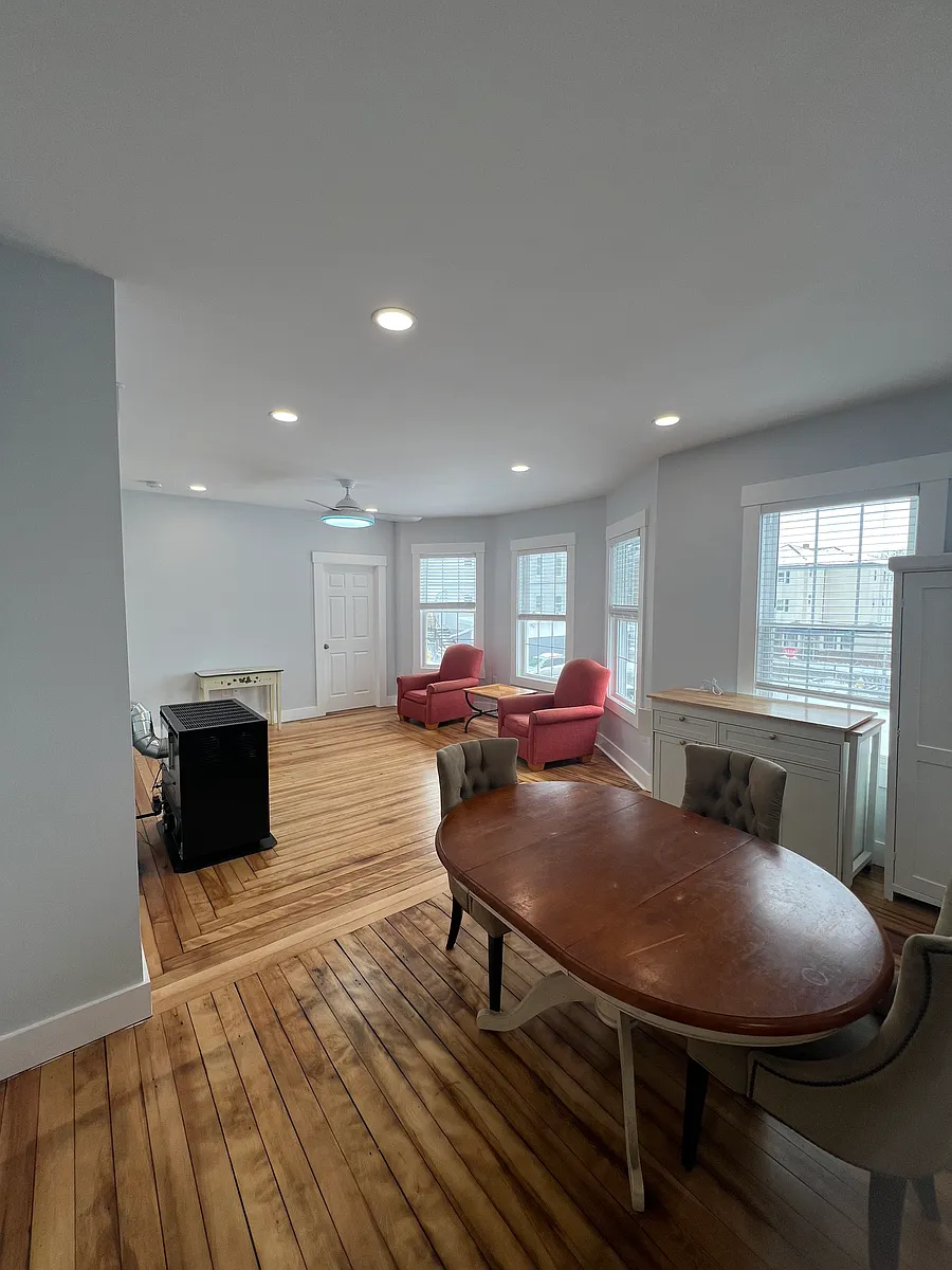 Building Photo - 82 Harrison St #2