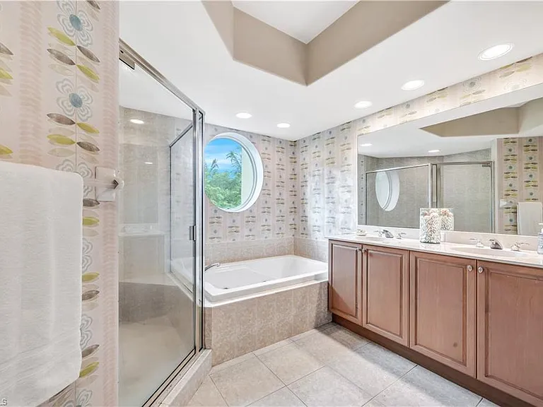 2748 Tiburon Blvd E #C-301 — Photo 20