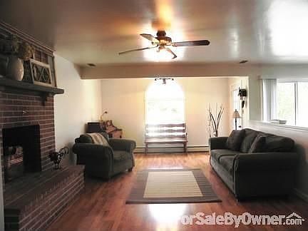 Kitchen & dining nook