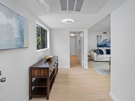 4th image of 190 Arroyo Ter APT 211