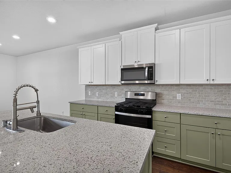 7634 Leonardo Dr — Photo 8