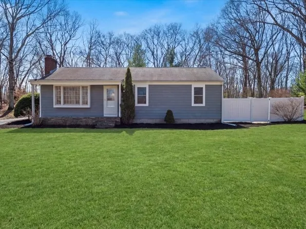 260 Cumberland Ave, North Attleboro, MA 02760