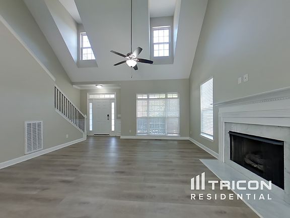 3rd image of 706 Norwood Ct
