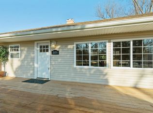 N2619 Central Dr, Lake Geneva, WI 53147