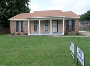 3940 Twin Lakes Dr, Memphis, TN 38128