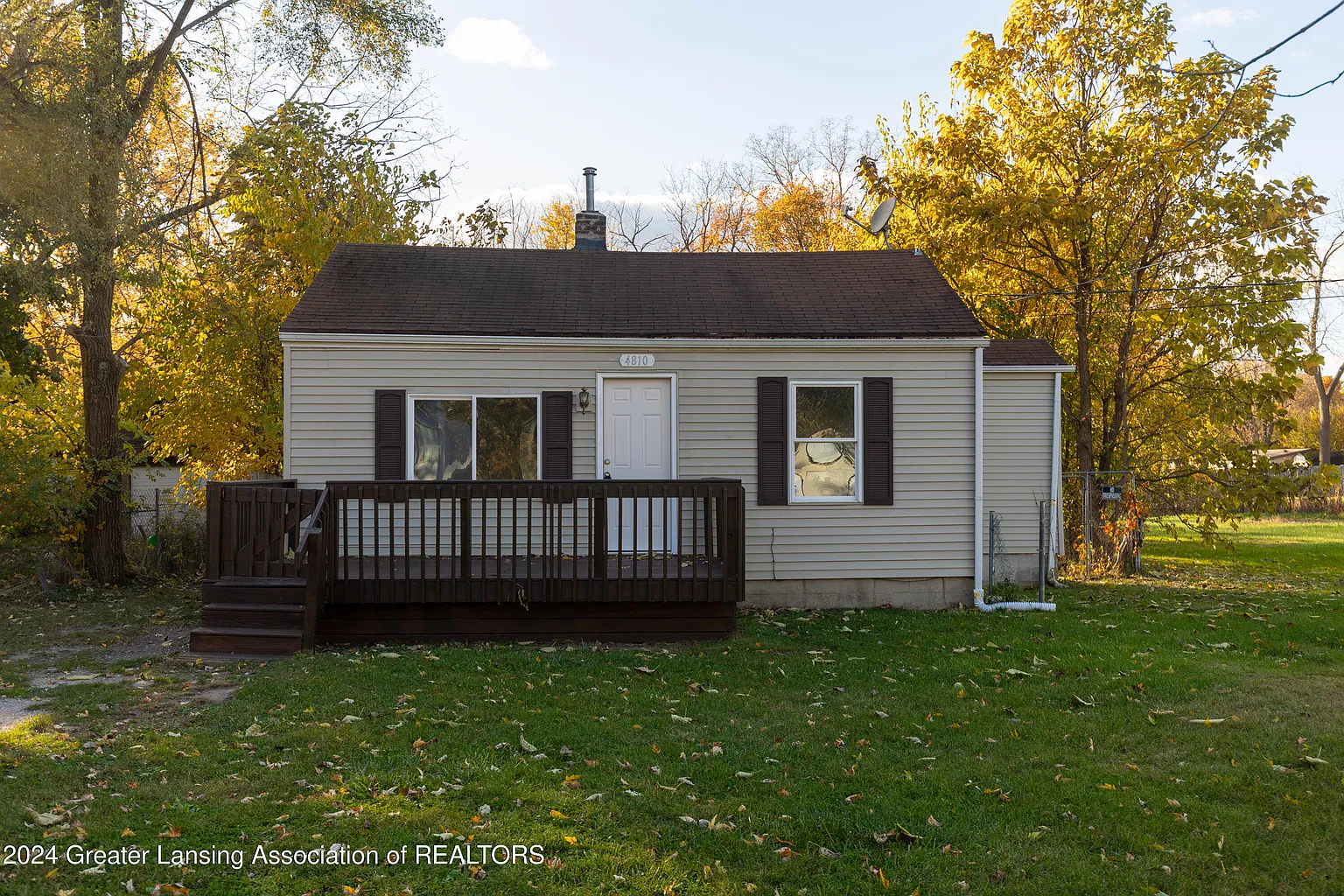 4810 Sidney St photo 1