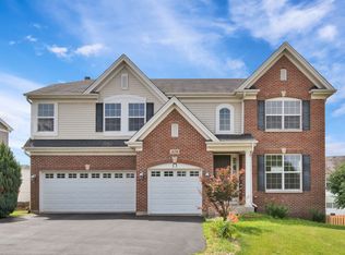 370 Post Oak Cir, West Chicago, IL 60185