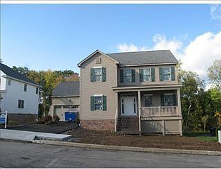 3rd image of 810 Westminster Ln