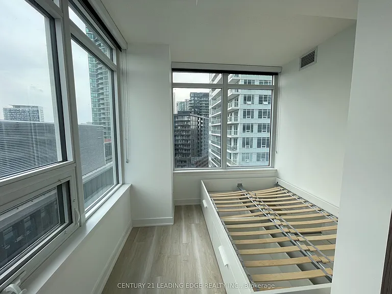 17 Bathurst St #1502 — Photo 15