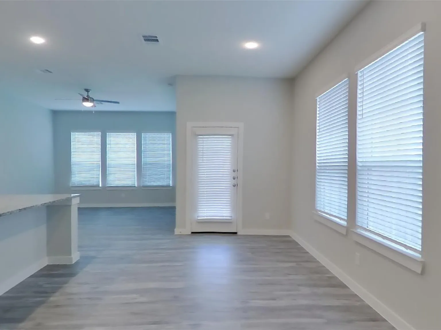 3 bed, 2.5 bath, 1667 sqft, $2,499 — Photo 3