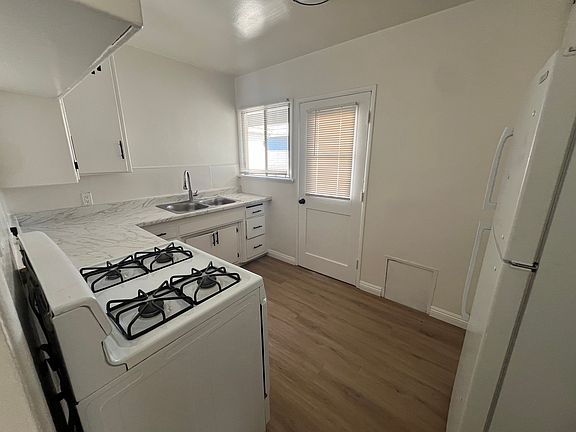 3rd image of 12214 Washington Pl