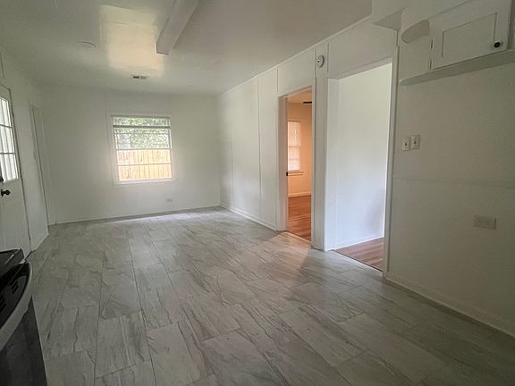 3rd image of 404 9th St