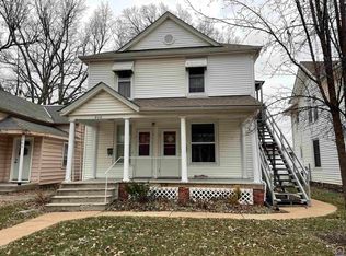 908 SW Buchanan St, Topeka, KS 66606