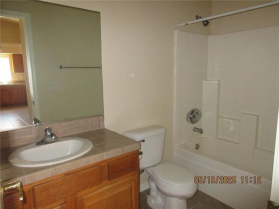 4th image of 3156 E Gordon Dr E #A
