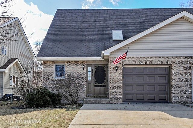 1st image of 2533 Live Oak Dr