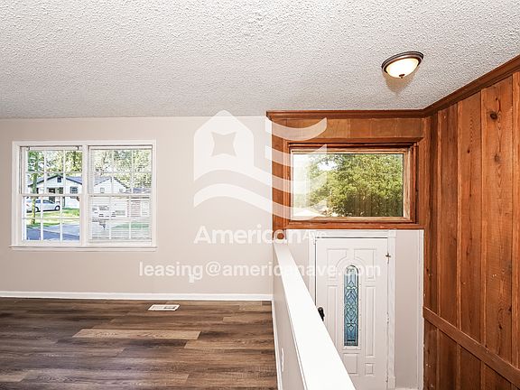 2-Living Room