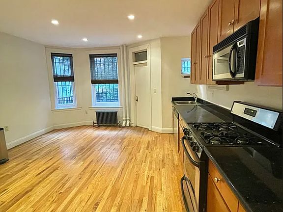 5th image of 532 W 149th St #1