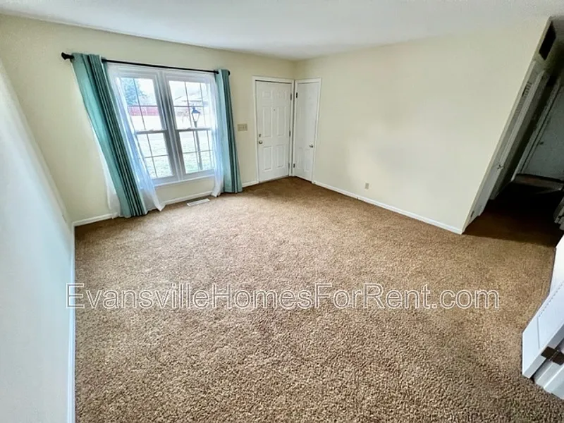 3 bed, 2.0 bath, 1433 sqft, $1,750 — Photo 2