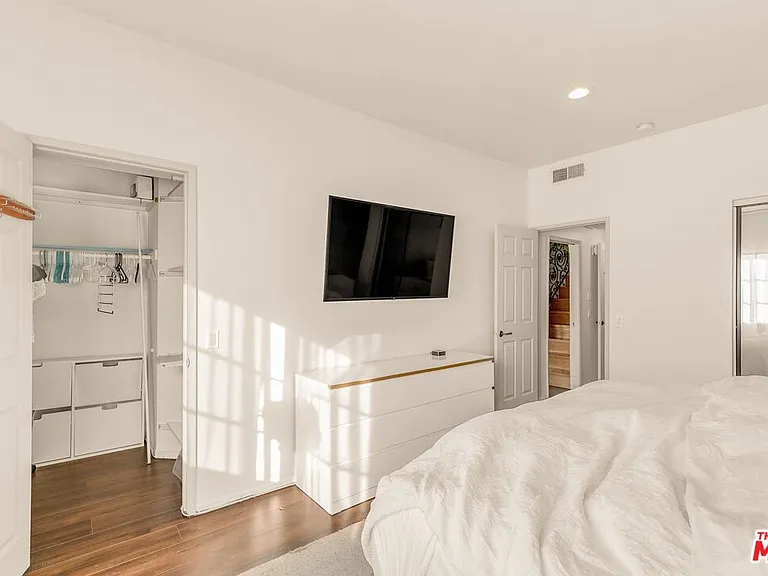 14050 Magnolia Blvd #312 — Photo 18