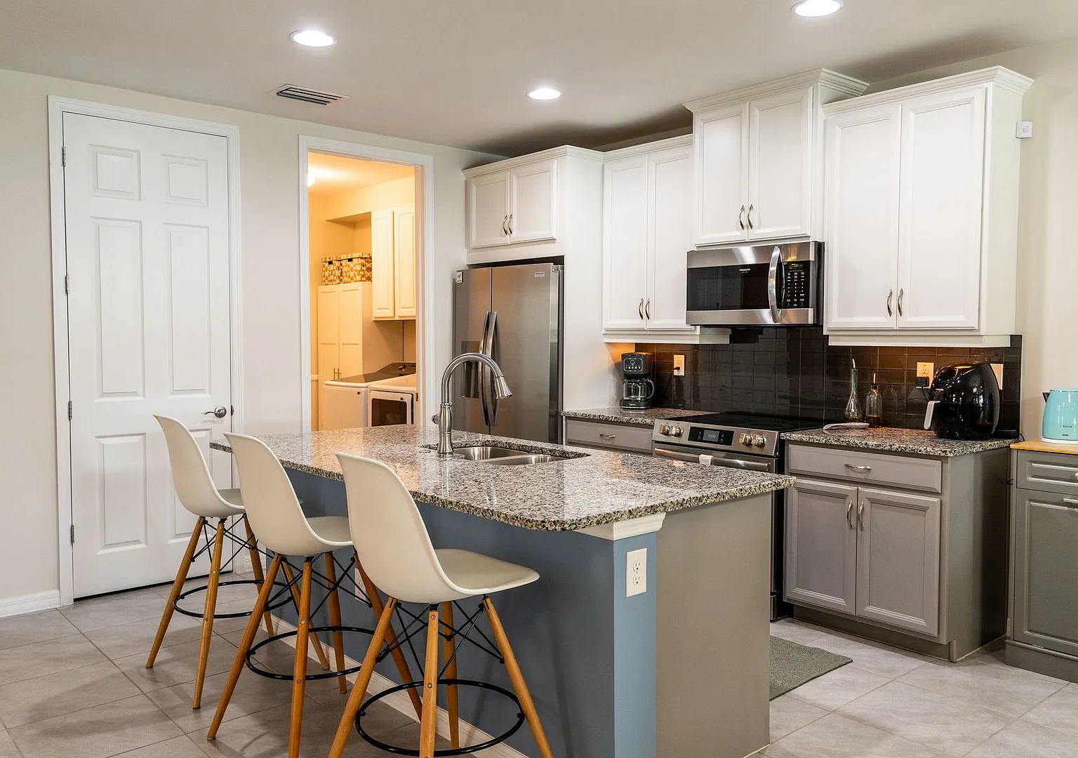 **Seasonal Rental In Naples Reserve**Lake Front**Fully Furnished**Open To An Annual Lease** — Photo 1