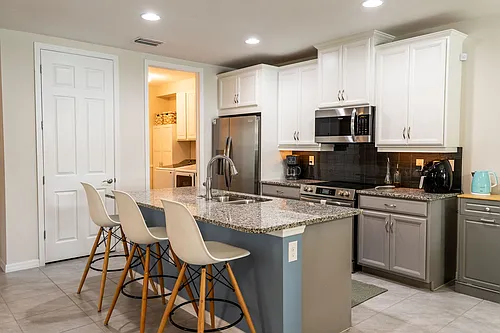 14888 Edgewater Cir Photo 1