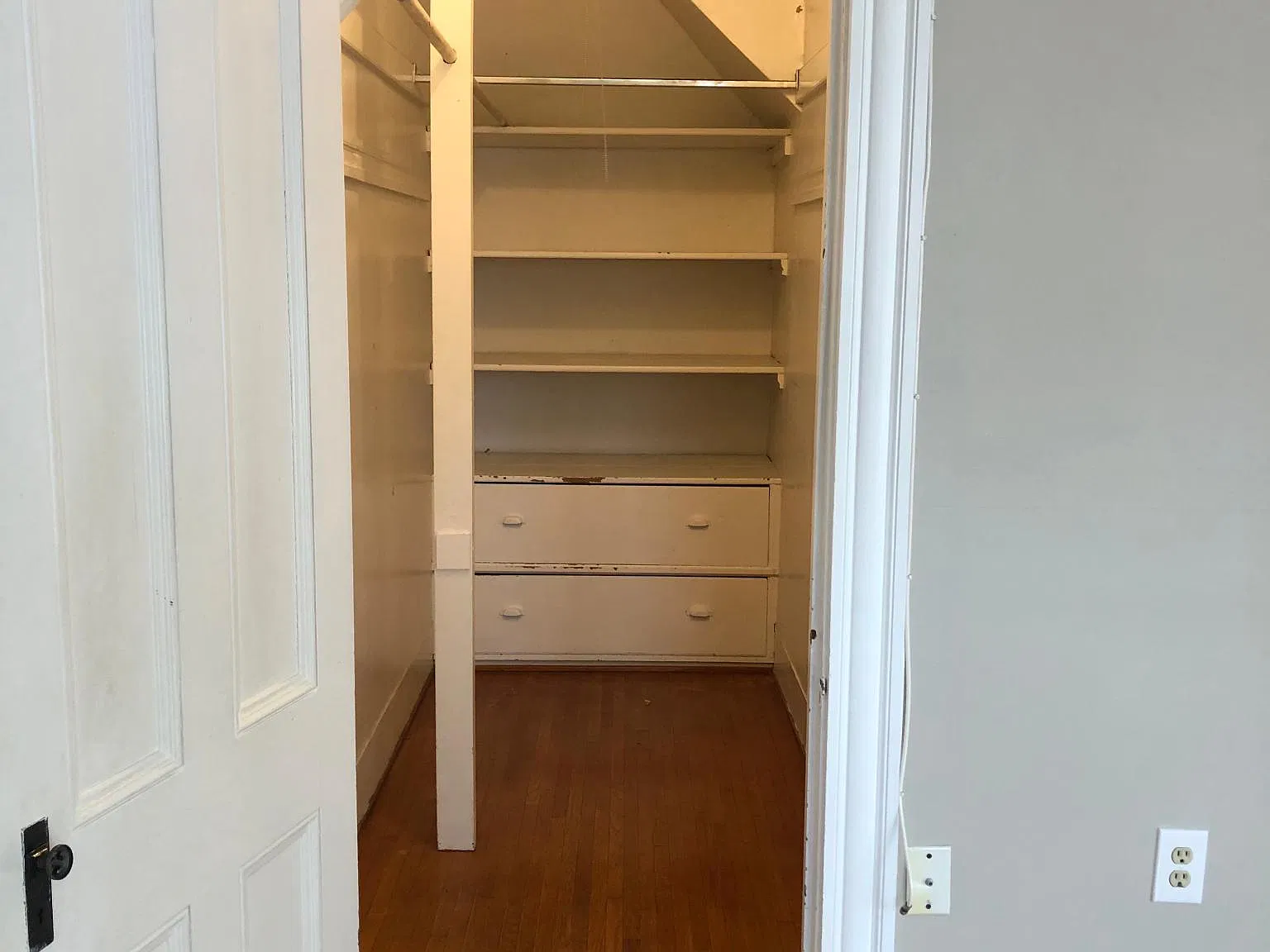 19 Ellicott Ave — Photo 2