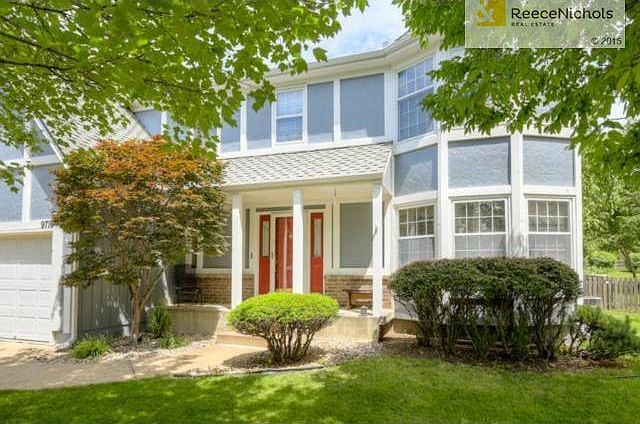 INVITING AND ATTRACTIVE HOME!