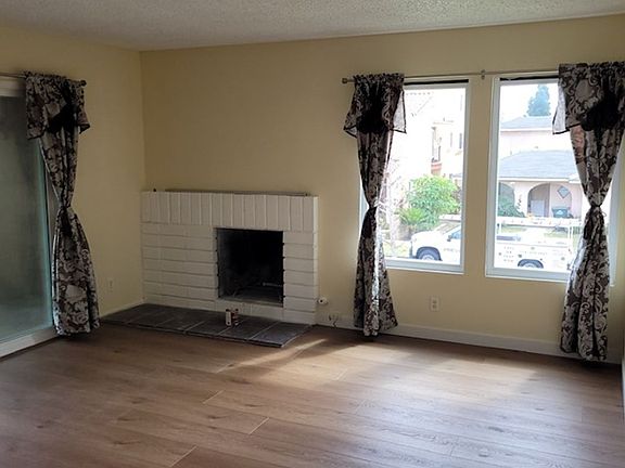 2nd image of 3841 Green Ave #3841