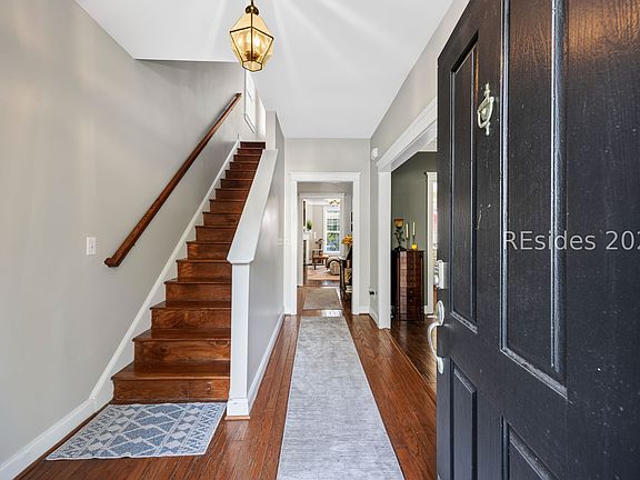 4th image of 202 Pimpernel Street