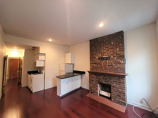 2nd image of 533 3rd Ave APT 3a