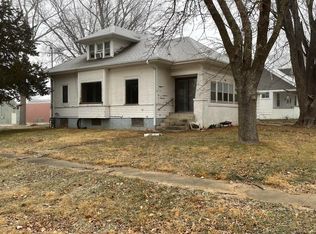 411 California St, Lewis, IA 51544