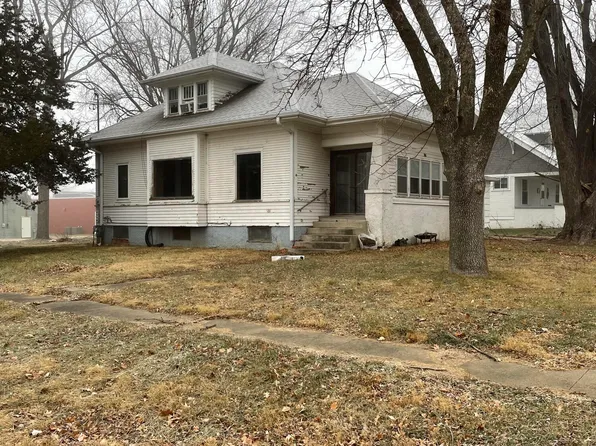 411 California St, Lewis, IA 51544