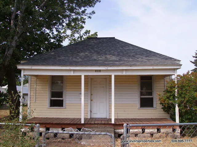 808 N 4th St photo 1