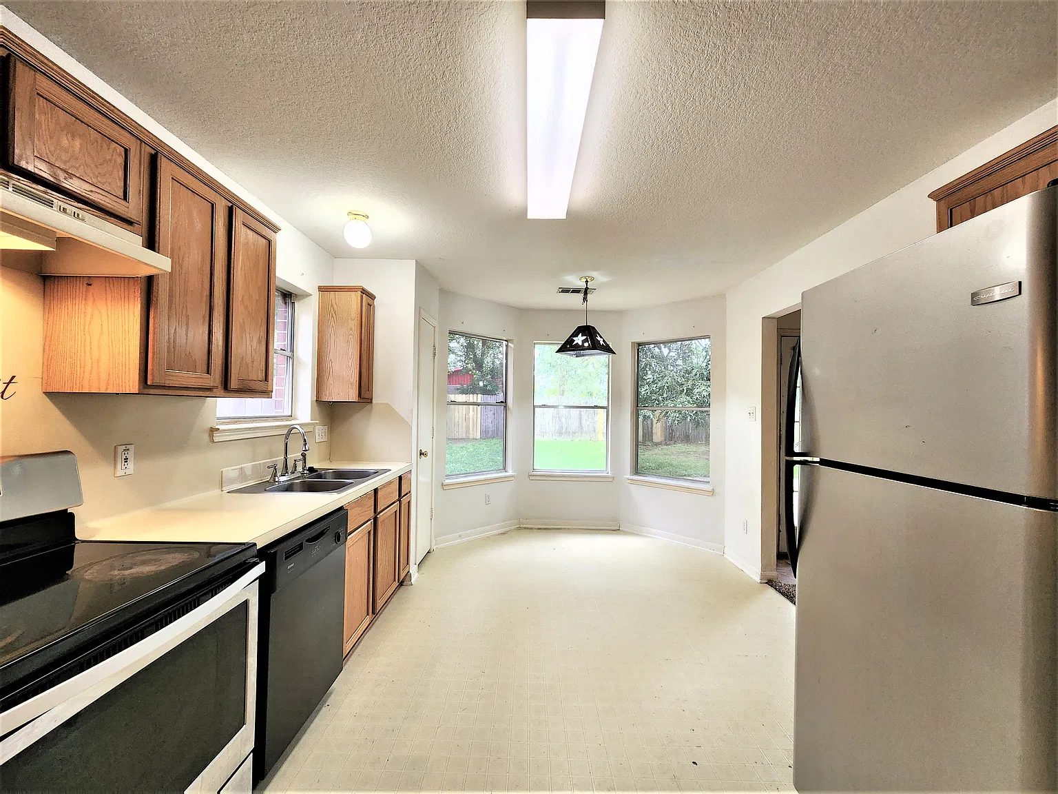 5819 Flower Gate Dr — Photo 4