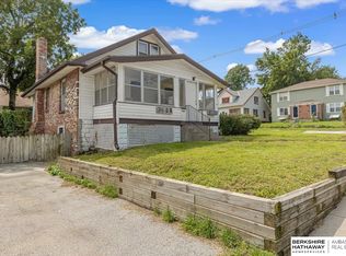 3653 Charles St, Omaha, NE 68131